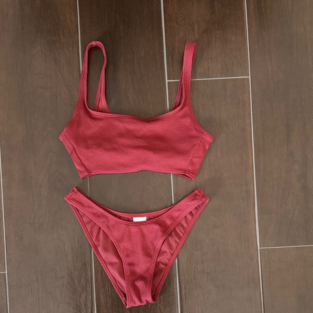 TARGET BIKINI